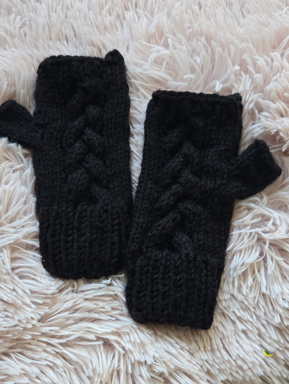 * NEW Handmade Black Cable Knit Wrist Warmers Mittens Gloves